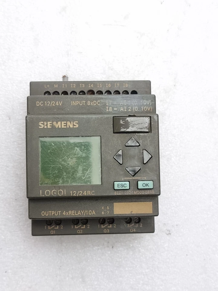 USED SIEMENS 6ED1052-1MD00-0BA5 LOGO PLC MODULE 12/24RC 12/24VDC (MINOR DAMAGED)